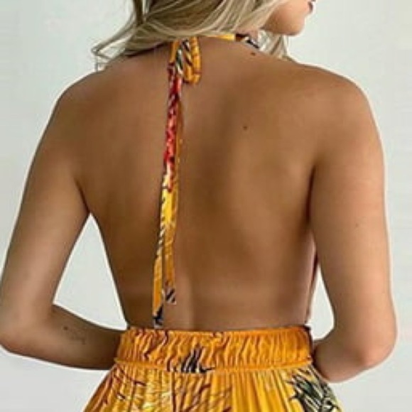 TULUM Open Back Jumpsuit - Picture 2 of 3
